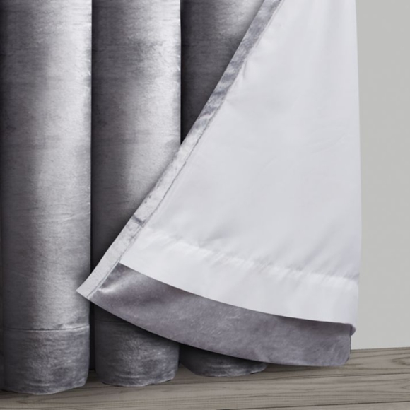 Olivia and Oliver Window Panel - Picture 3 of 10